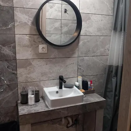 Apartment Closer 
